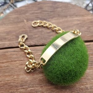 Gold Tone ID Chain Bracelet B3436